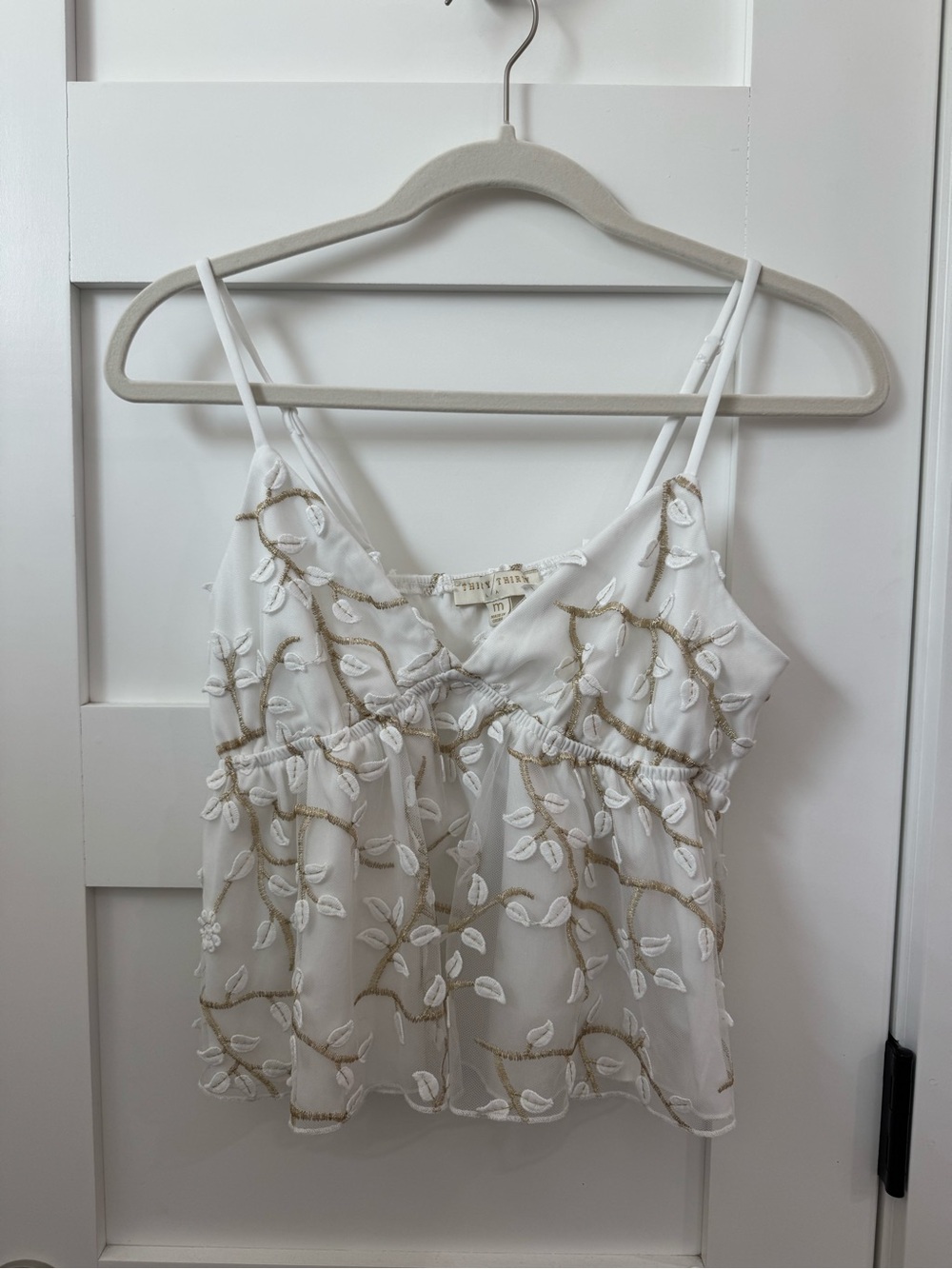 Thirty Thirty Women’s White and Gold Embroidered V-Neck Tank Top size M